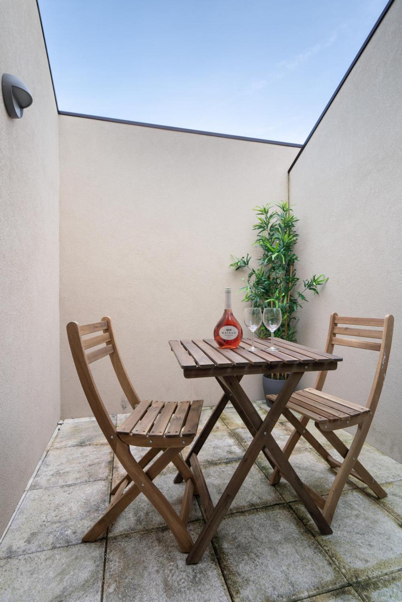 Host Wise - Central Private Flats - Terrace بورتو الغرفة الصورة