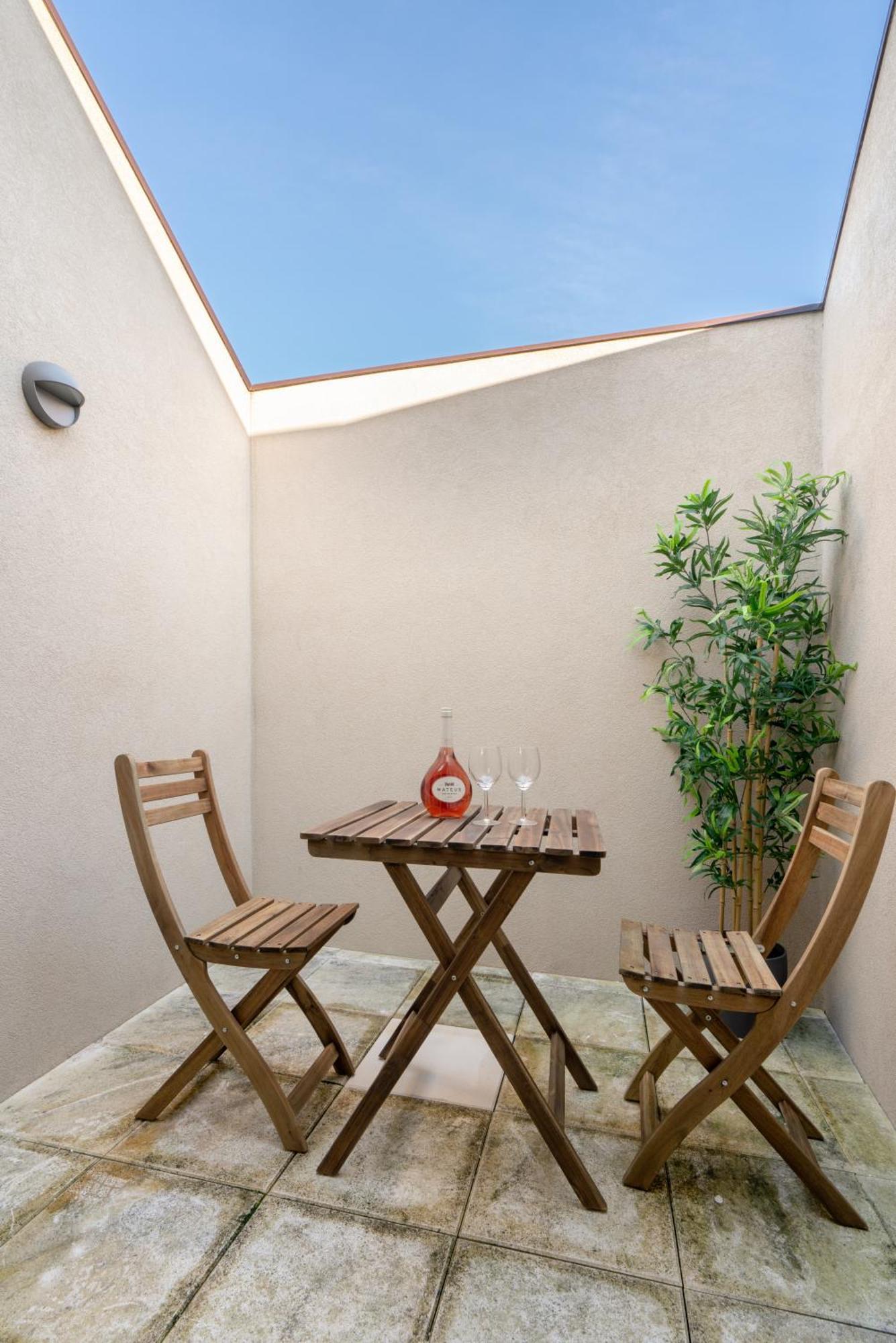 Host Wise - Central Private Flats - Terrace بورتو المظهر الخارجي الصورة